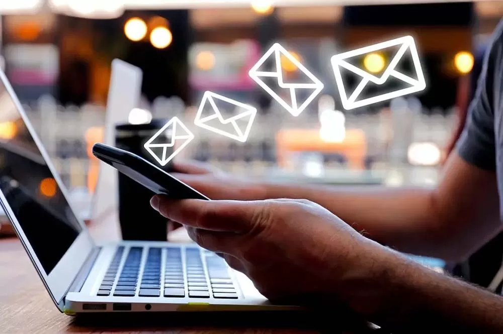 Nhận hỗ trợ hiệu quả thông qua email chính thống